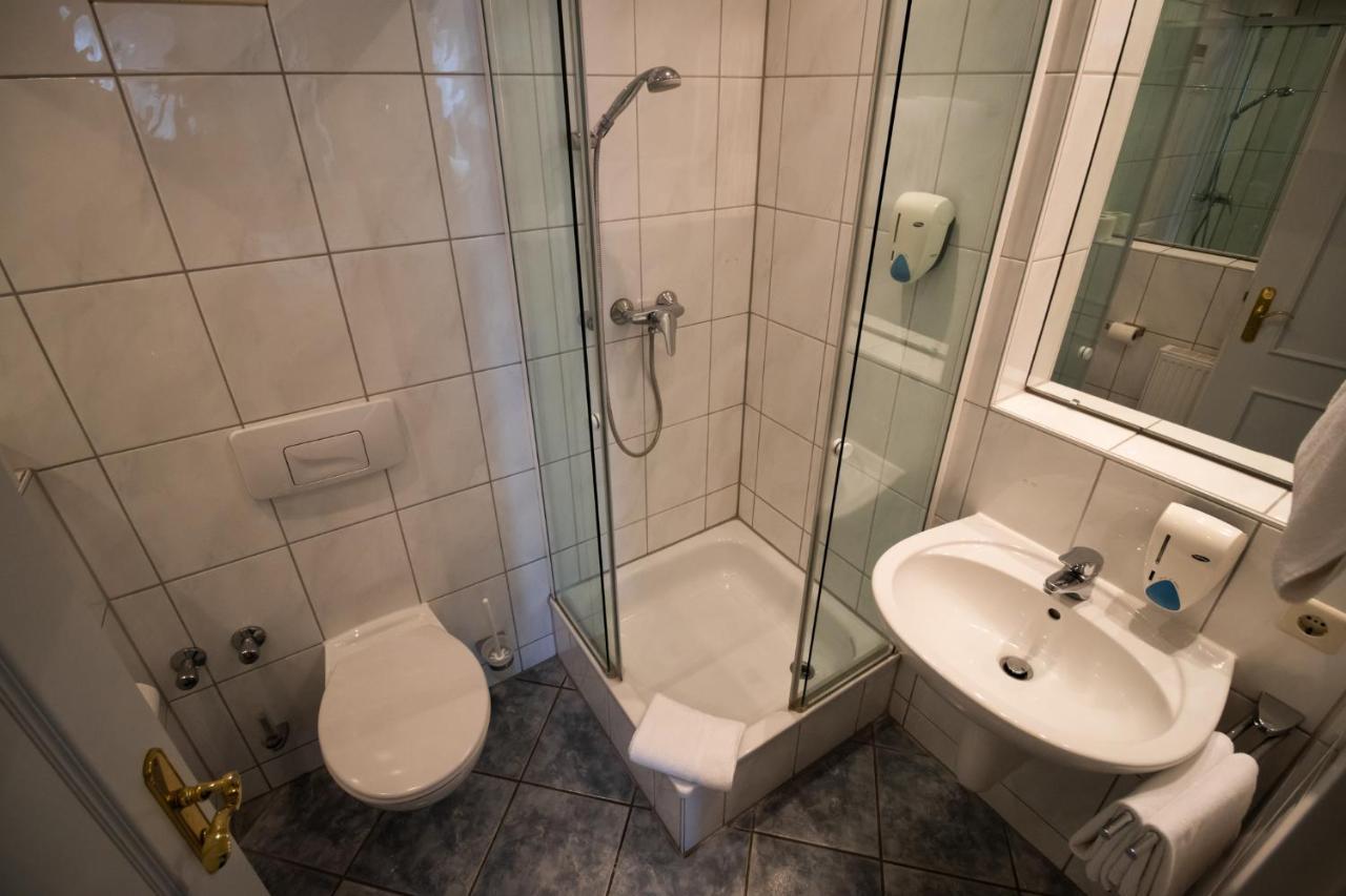 Hotel Gasthof Roessle Weingarten  Dış mekan fotoğraf