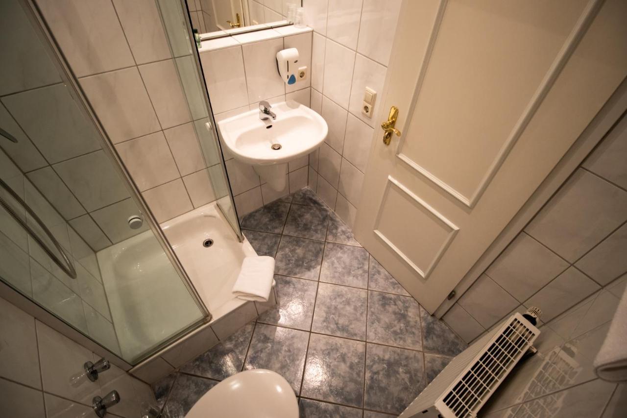 Hotel Gasthof Roessle Weingarten  Dış mekan fotoğraf