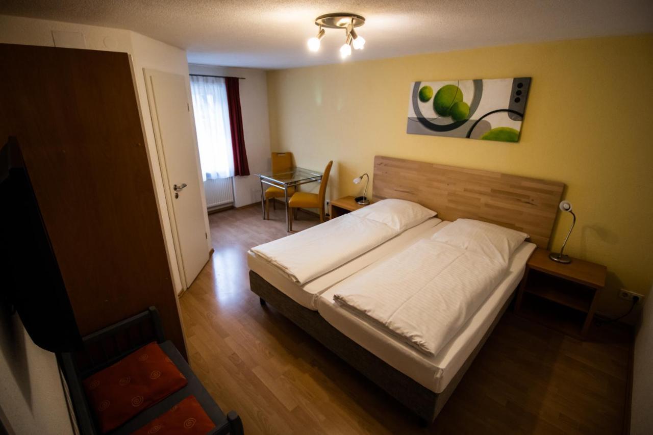 Hotel Gasthof Roessle Weingarten  Dış mekan fotoğraf