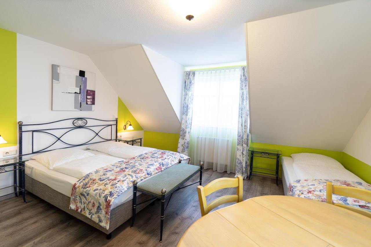 Hotel Gasthof Roessle Weingarten  Dış mekan fotoğraf